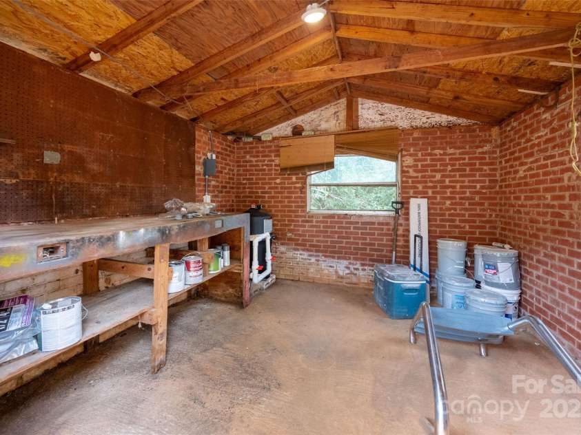 756 Logan Street, Mooresville, NC 28115.  MLS# CAR4268702, YatesRealty ID 31642. 