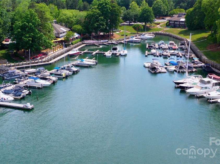 125 UTILITY Lane, Mooresville, NC 28117.  MLS# CAR4286424, YatesRealty ID 31643. 