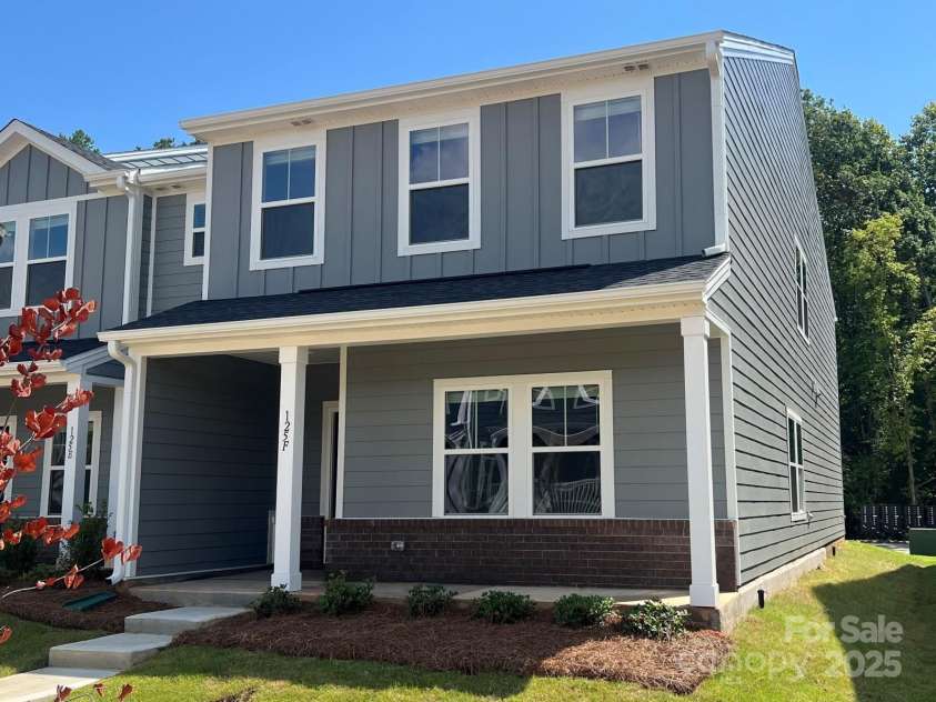 125 UTILITY Lane, Mooresville, NC 28117.  MLS# CAR4286424, YatesRealty ID 31643. 