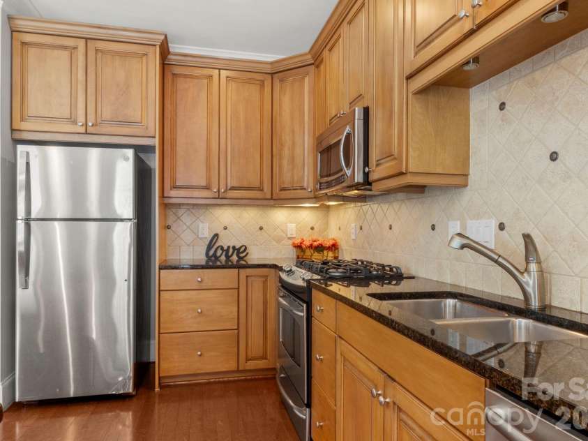 705 Congressional Lane, Fort Mill, SC 29708.  MLS# CAR4371398, YatesRealty ID 31643. 