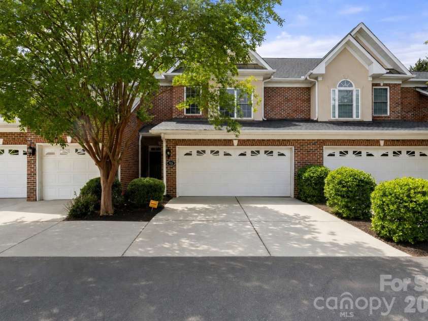 705 Congressional Lane, Fort Mill, SC 29708.  MLS# CAR4371398, YatesRealty ID 31643. 