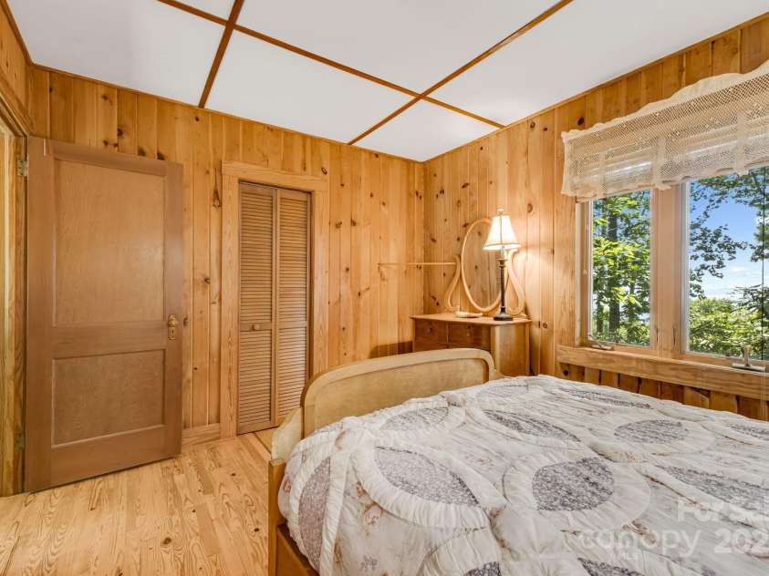 203 Laurel Lane, Little Switzerland, NC 28749.  MLS# CAR4276021, YatesRealty ID 31644. 