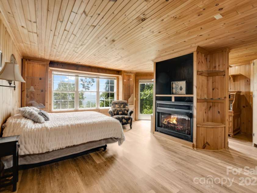 203 Laurel Lane, Little Switzerland, NC 28749.  MLS# CAR4276021, YatesRealty ID 31644. 