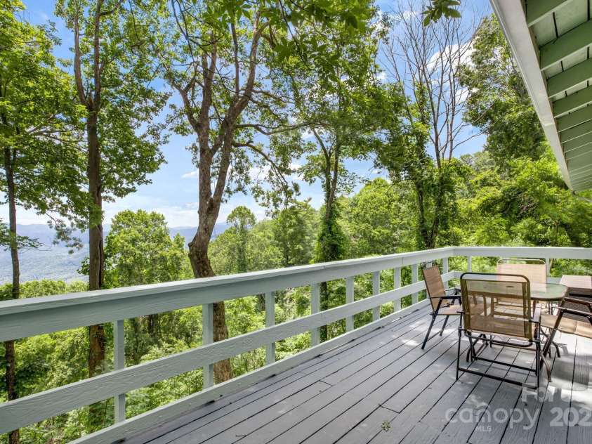 203 Laurel Lane, Little Switzerland, NC 28749.  MLS# CAR4276021, YatesRealty ID 31644. 