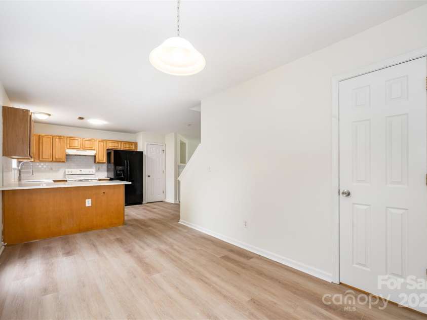 1413 Braveheart Lane, Charlotte, NC 28216.  MLS# CAR4290480, YatesRealty ID 31645. 