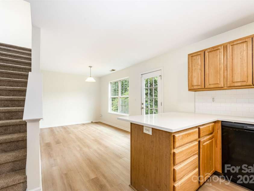 1413 Braveheart Lane, Charlotte, NC 28216.  MLS# CAR4290480, YatesRealty ID 31645. Dining room