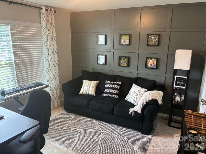 9315 Carrot Patch Drive, Charlotte, NC 28216.  MLS# CAR4377265, YatesRealty ID 31645. 