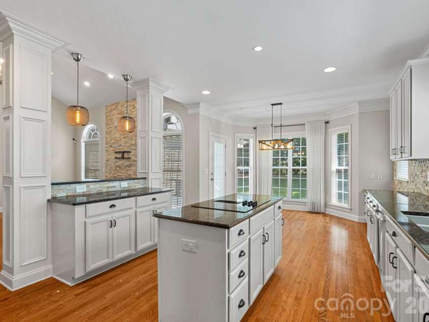 11215 Warfield Avenue, Huntersville, NC 28078.  MLS# CAR4376014, YatesRealty ID 31646. 