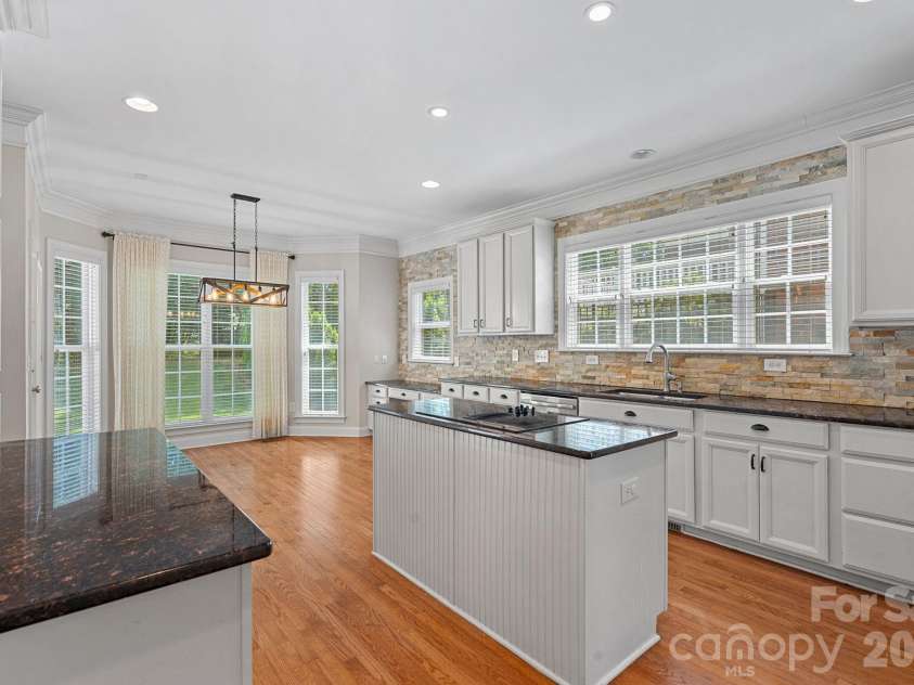 11215 Warfield Avenue, Huntersville, NC 28078.  MLS# CAR4376014, YatesRealty ID 31646. 