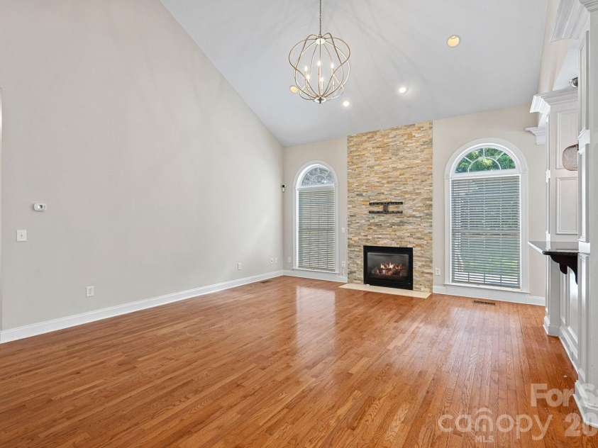 11215 Warfield Avenue, Huntersville, NC 28078.  MLS# CAR4376014, YatesRealty ID 31646. 