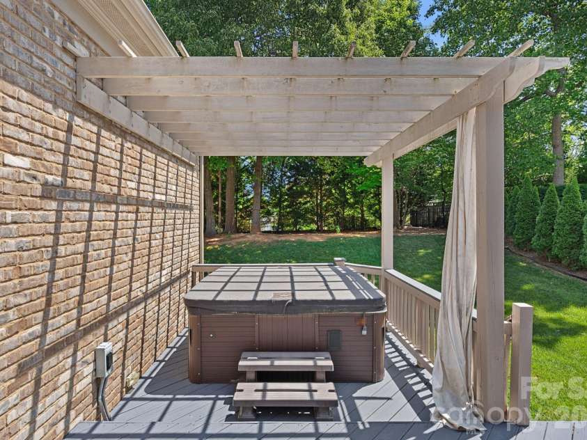 11215 Warfield Avenue, Huntersville, NC 28078.  MLS# CAR4376014, YatesRealty ID 31646. 