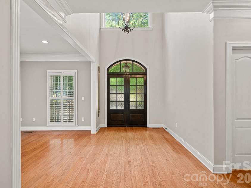 11215 Warfield Avenue, Huntersville, NC 28078.  MLS# CAR4376014, YatesRealty ID 31646. Entryway