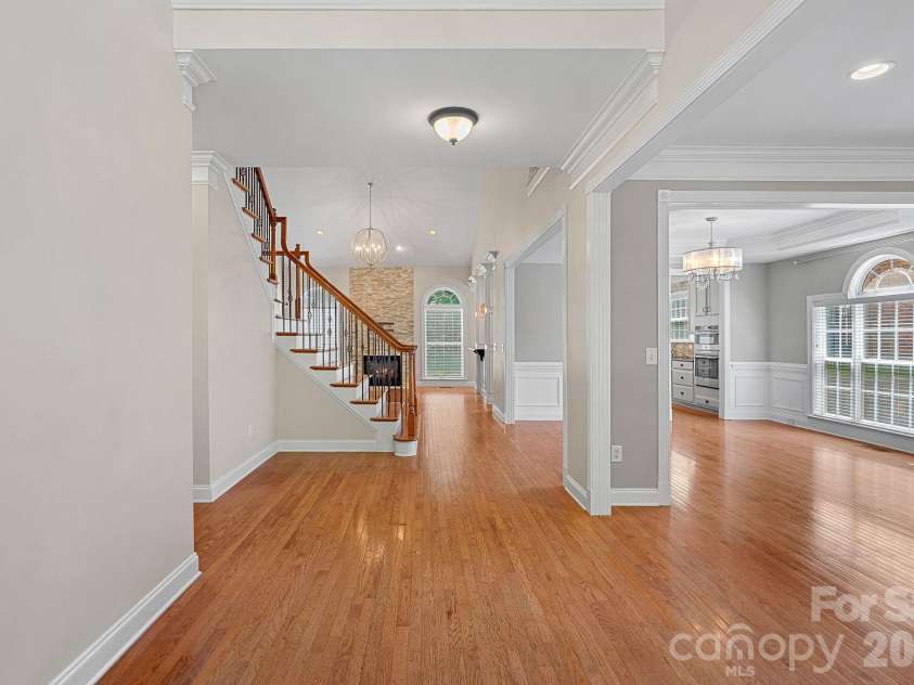 11215 Warfield Avenue, Huntersville, NC 28078.  MLS# CAR4376014, YatesRealty ID 31646. Entryway