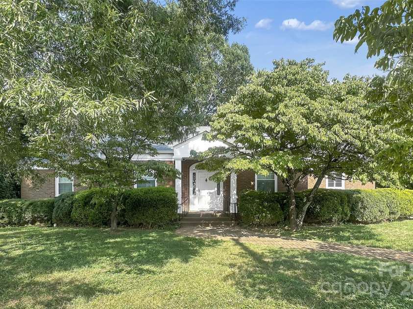 208 Gaston Street, Kings Mountain, NC 28086.  MLS# CAR4280121, YatesRealty ID 31646. 