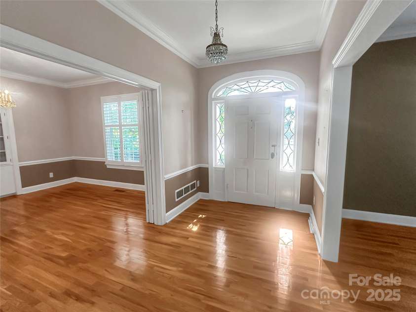 208 Gaston Street, Kings Mountain, NC 28086.  MLS# CAR4280121, YatesRealty ID 31646. 