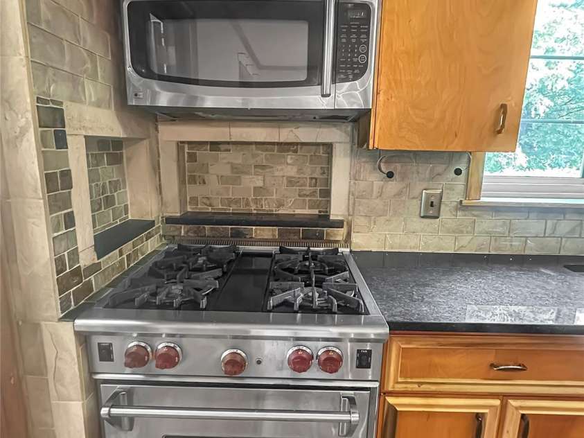 208 Gaston Street, Kings Mountain, NC 28086.  MLS# CAR4280121, YatesRealty ID 31646. 