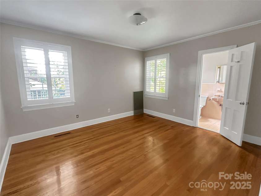 208 Gaston Street, Kings Mountain, NC 28086.  MLS# CAR4280121, YatesRealty ID 31646. 