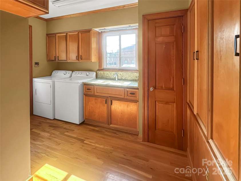 208 Gaston Street, Kings Mountain, NC 28086.  MLS# CAR4280121, YatesRealty ID 31646. 