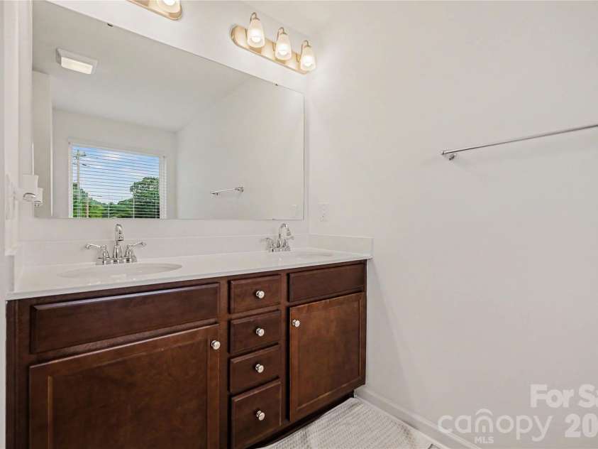 1215 Zettie Avenue, Kannapolis, NC 28083.  MLS# CAR4382100, YatesRealty ID 31647. Master Bath
