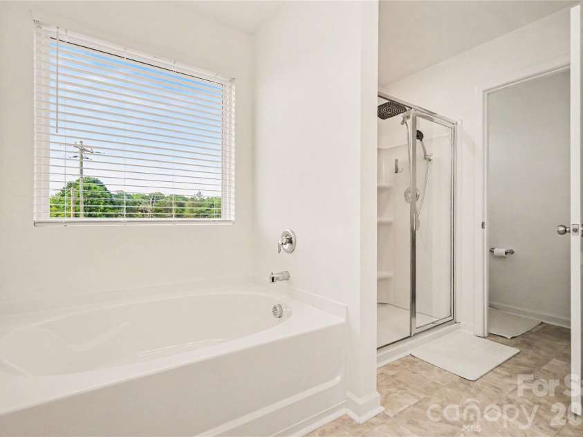 1215 Zettie Avenue, Kannapolis, NC 28083.  MLS# CAR4382100, YatesRealty ID 31647. Master Bath