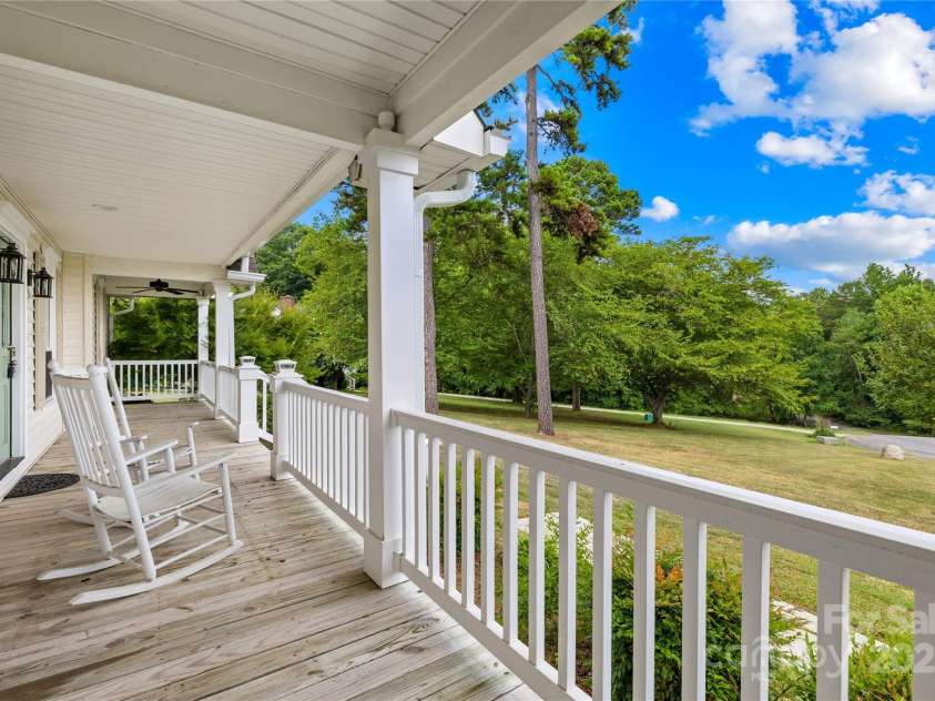160 Pampas Lane, Mooresville, NC 28117.  MLS# CAR4284753, YatesRealty ID 31648. 