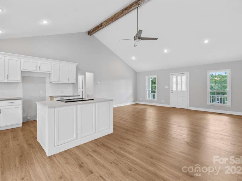 160 Pampas Lane, Mooresville, NC 28117.  MLS# CAR4284753, YatesRealty ID 31648. 