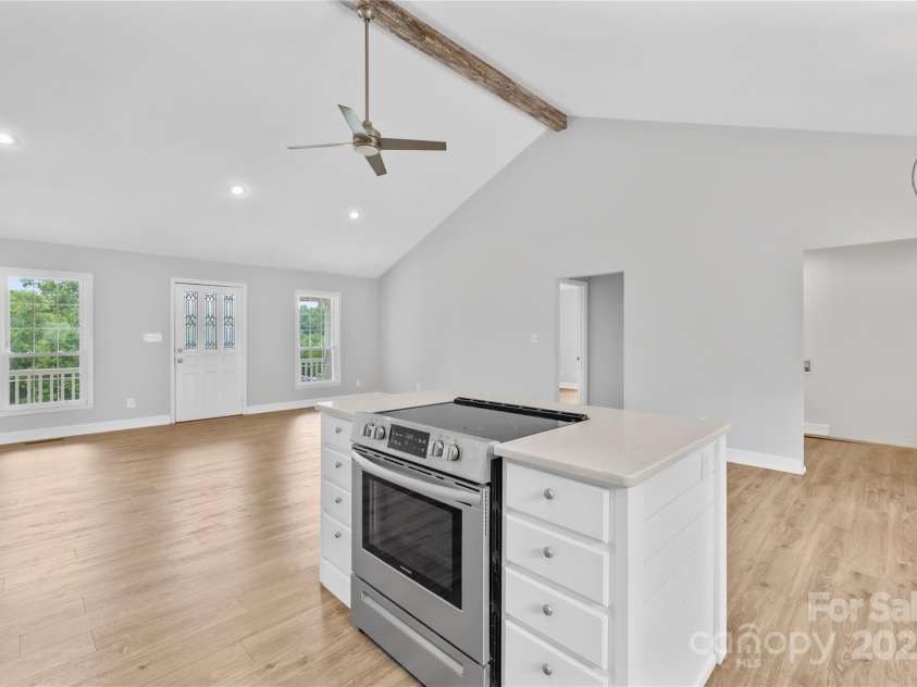 160 Pampas Lane, Mooresville, NC 28117.  MLS# CAR4284753, YatesRealty ID 31648. 