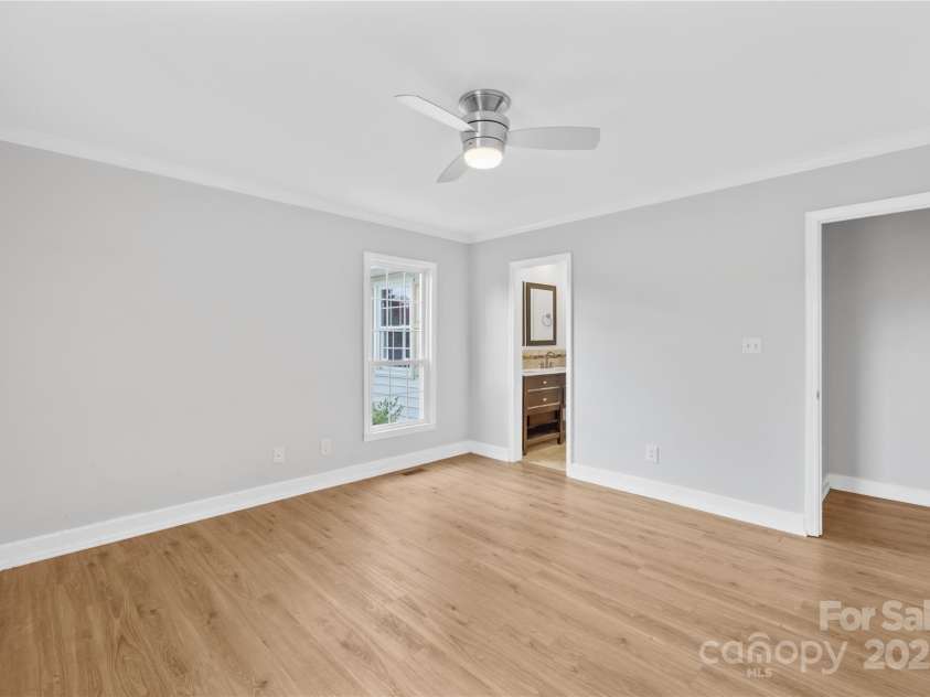 160 Pampas Lane, Mooresville, NC 28117.  MLS# CAR4284753, YatesRealty ID 31648. 