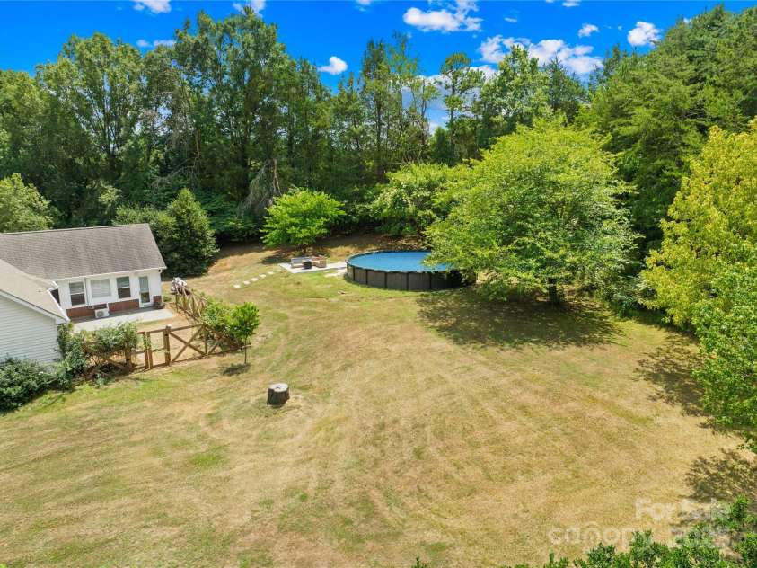 160 Pampas Lane, Mooresville, NC 28117.  MLS# CAR4284753, YatesRealty ID 31648. 