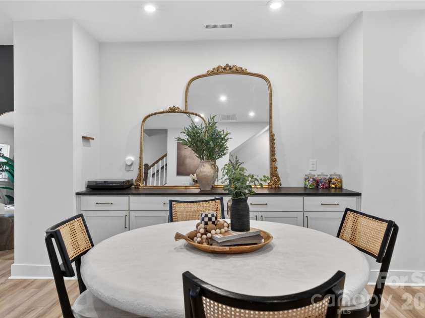 4033 Polluck Way, Charlotte, NC 28209.  MLS# CAR4381585, YatesRealty ID 31648. Dining Area