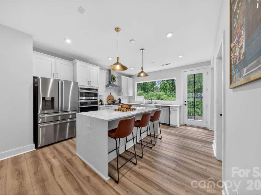 4033 Polluck Way, Charlotte, NC 28209.  MLS# CAR4381585, YatesRealty ID 31648. Kitchen With A View