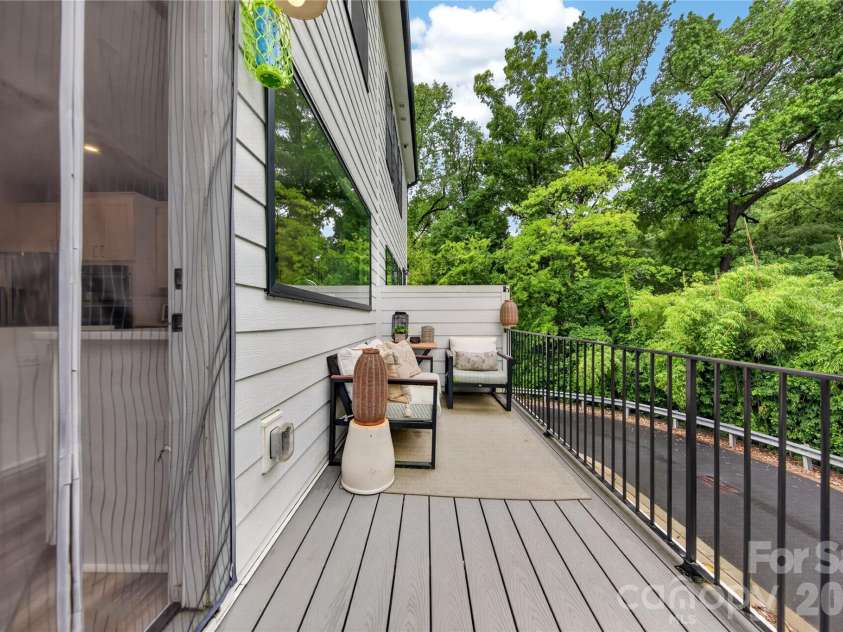 4033 Polluck Way, Charlotte, NC 28209.  MLS# CAR4381585, YatesRealty ID 31648. Main Level Balcony