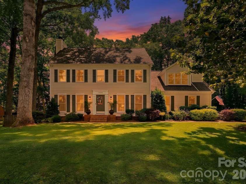 14636 South Brent Drive, Huntersville, NC 28078.  MLS# CAR4380788, YatesRealty ID 31649. 