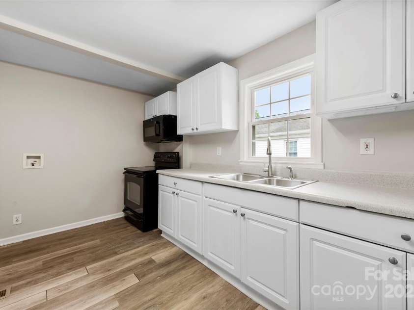 203 Sacco Street, Belmont, NC 28012.  MLS# CAR4287851, YatesRealty ID 31649. 