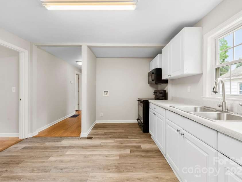 203 Sacco Street, Belmont, NC 28012.  MLS# CAR4287851, YatesRealty ID 31649. 