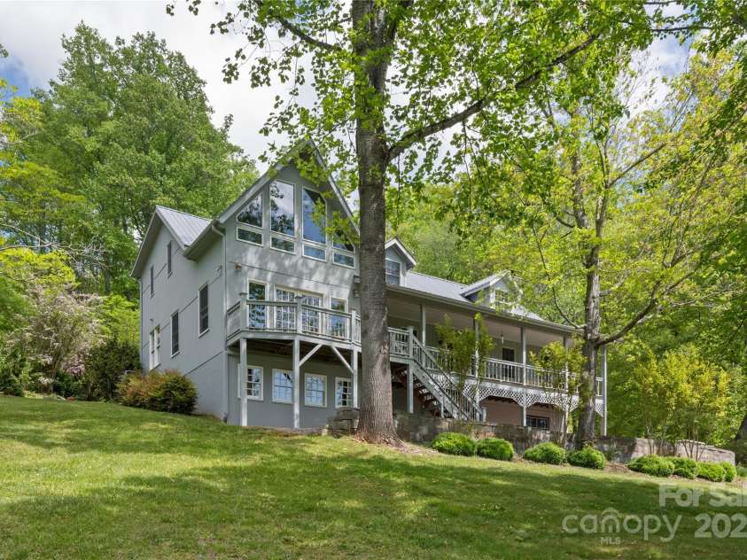 116 Sams Branch Road, Candler, NC 28715.  MLS# CAR4137587, YatesRealty ID 3165. Home is perfectly perched on a gentle hill