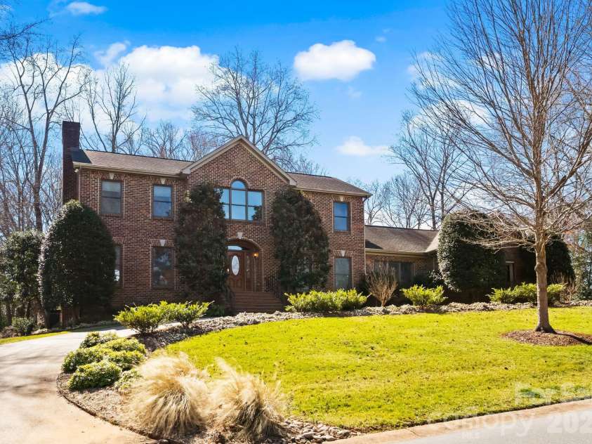 5030 Samuel Pinckney Drive, Belmont, NC 28012.  MLS# CAR4353587, YatesRealty ID 3165. 
