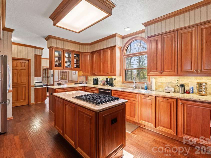 5030 Samuel Pinckney Drive, Belmont, NC 28012.  MLS# CAR4353587, YatesRealty ID 3165. 