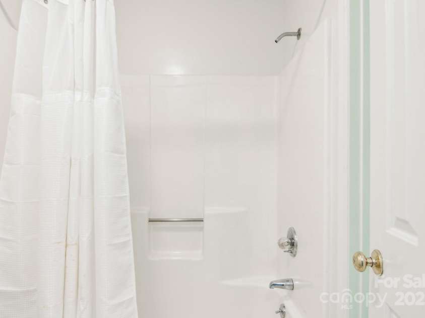 217 Cheyenne Court, Asheville, NC 28803.  MLS# CAR4230439, YatesRealty ID 31650. 