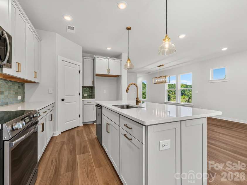 284 Alluvium Lane, Waxhaw, NC 28173.  MLS# CAR4371507, YatesRealty ID 31651. 