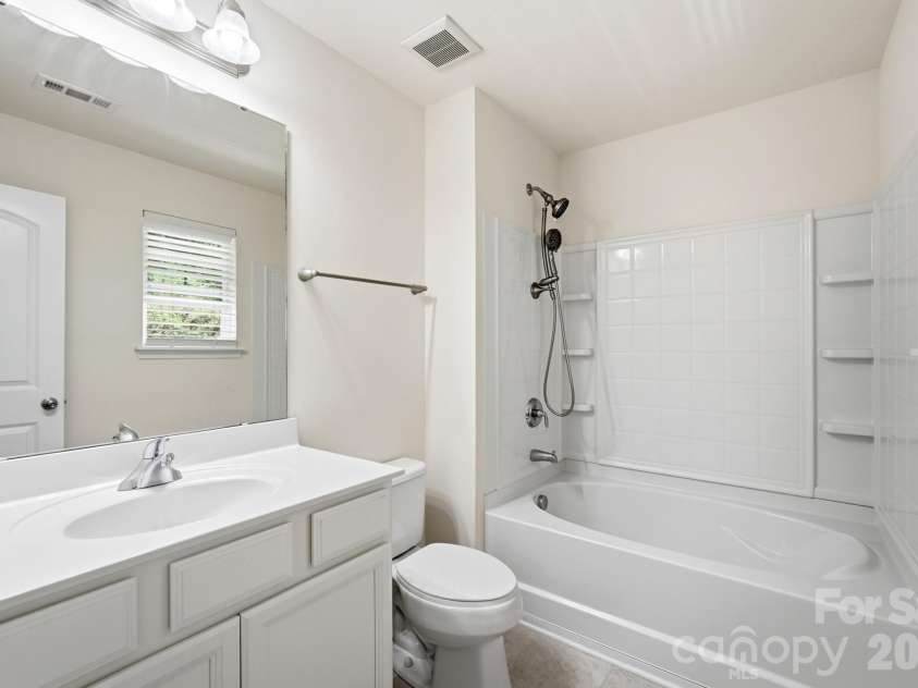 175 Limerick Road, Mooresville, NC 28115.  MLS# CAR4385531, YatesRealty ID 31652. 