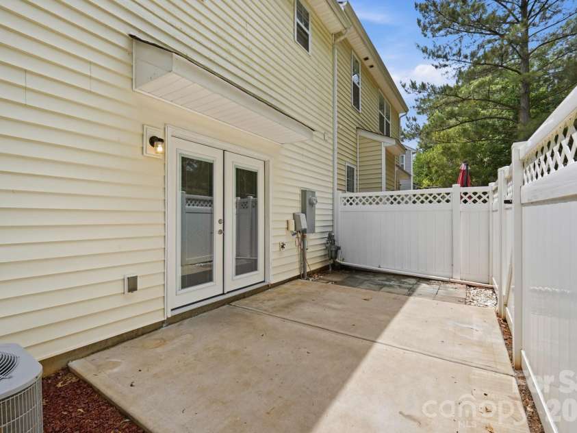 175 Limerick Road, Mooresville, NC 28115.  MLS# CAR4385531, YatesRealty ID 31652. 