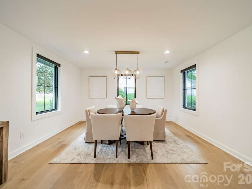 2528 Providence Road, Charlotte, NC 28211.  MLS# CAR4389120, YatesRealty ID 31654. 