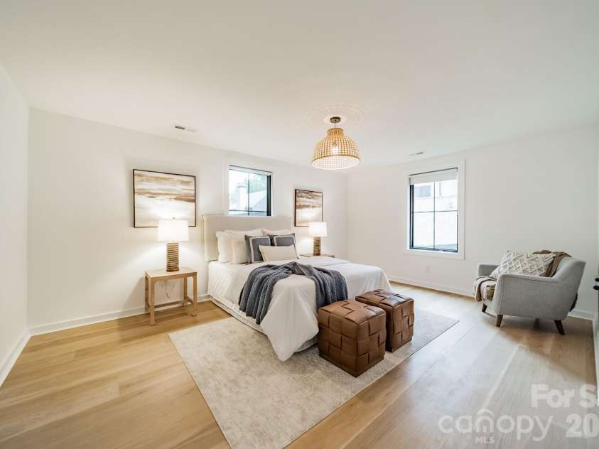 2528 Providence Road, Charlotte, NC 28211.  MLS# CAR4389120, YatesRealty ID 31654. 