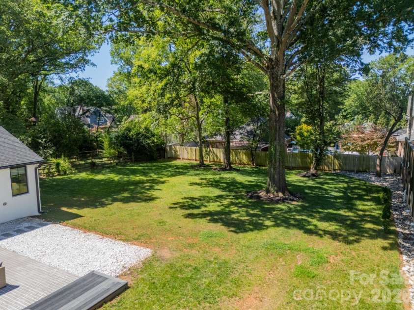 2528 Providence Road, Charlotte, NC 28211.  MLS# CAR4389120, YatesRealty ID 31654. 