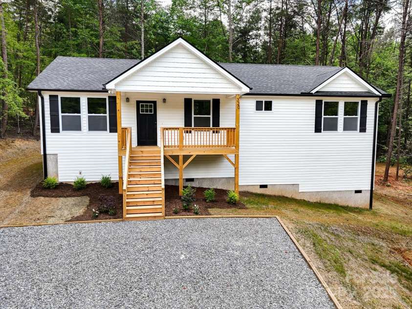 320 Haven Ridge Lane, Marion, NC 28752.  MLS# CAR4259069, YatesRealty ID 31654. 