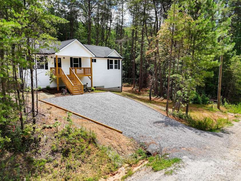 320 Haven Ridge Lane, Marion, NC 28752.  MLS# CAR4259069, YatesRealty ID 31654. 