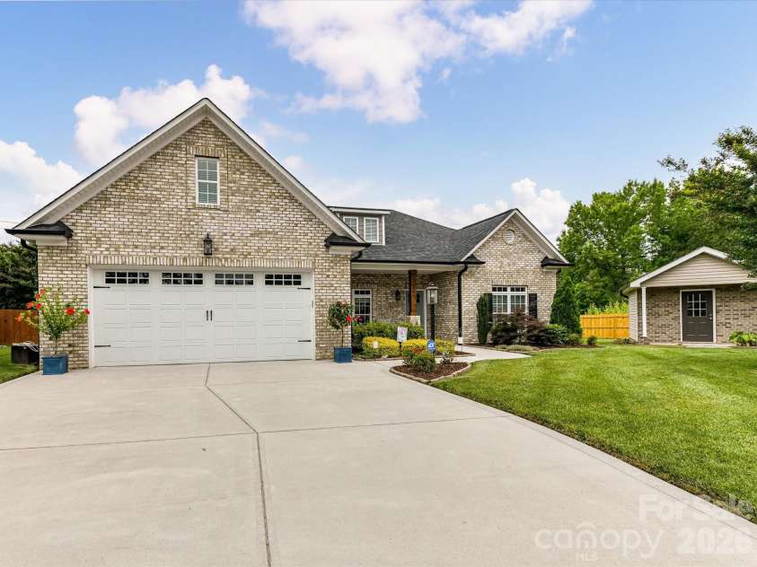 260 Lagoda Drive, Locust, NC 28097.  MLS# CAR4389674, YatesRealty ID 31655. 