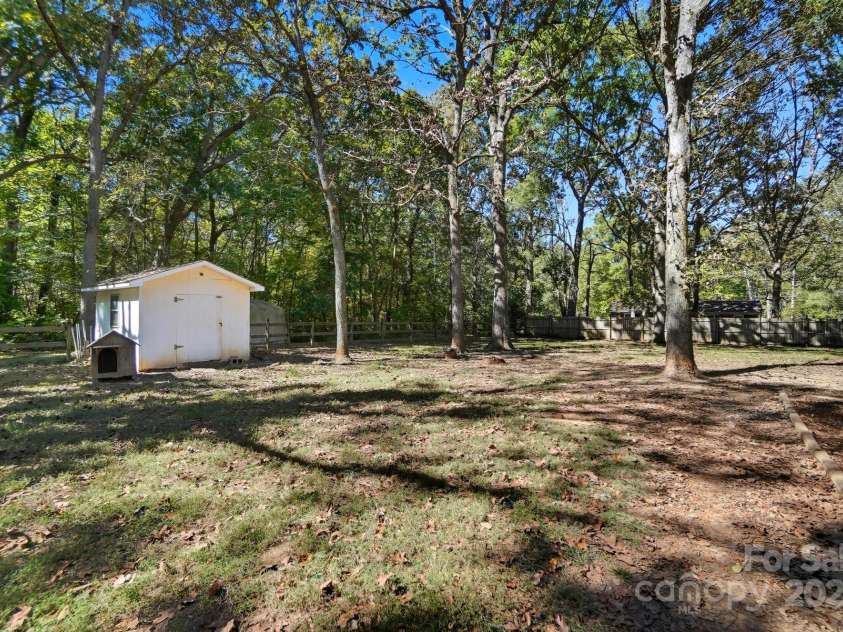 109 Carter Road, Monroe, NC 28110.  MLS# CAR4312358, YatesRealty ID 31656. 