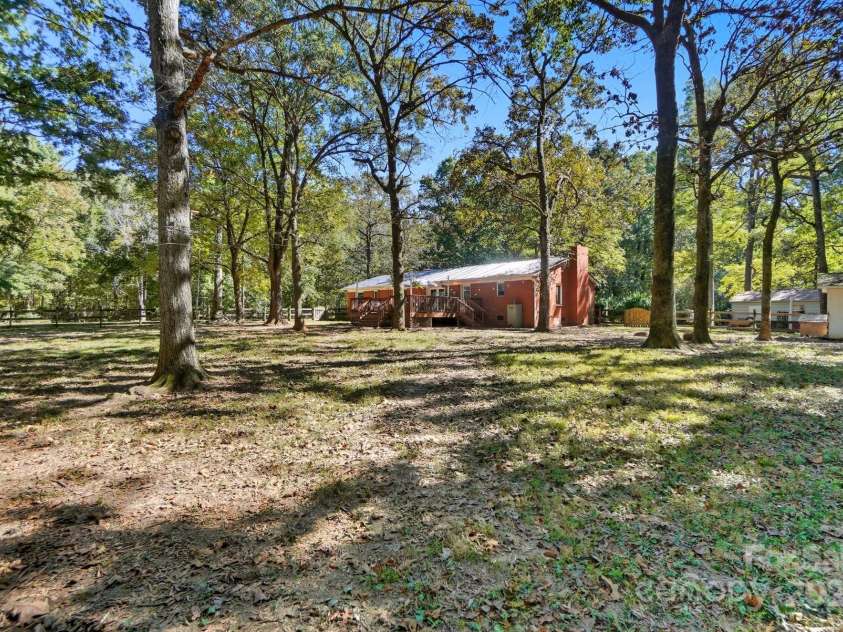 109 Carter Road, Monroe, NC 28110.  MLS# CAR4312358, YatesRealty ID 31656. 